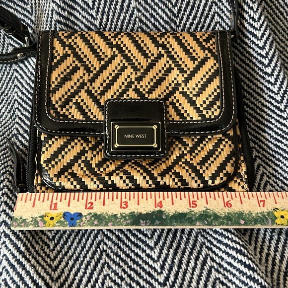 Nine West Crossover Woven Bag - Picture 5 of 6